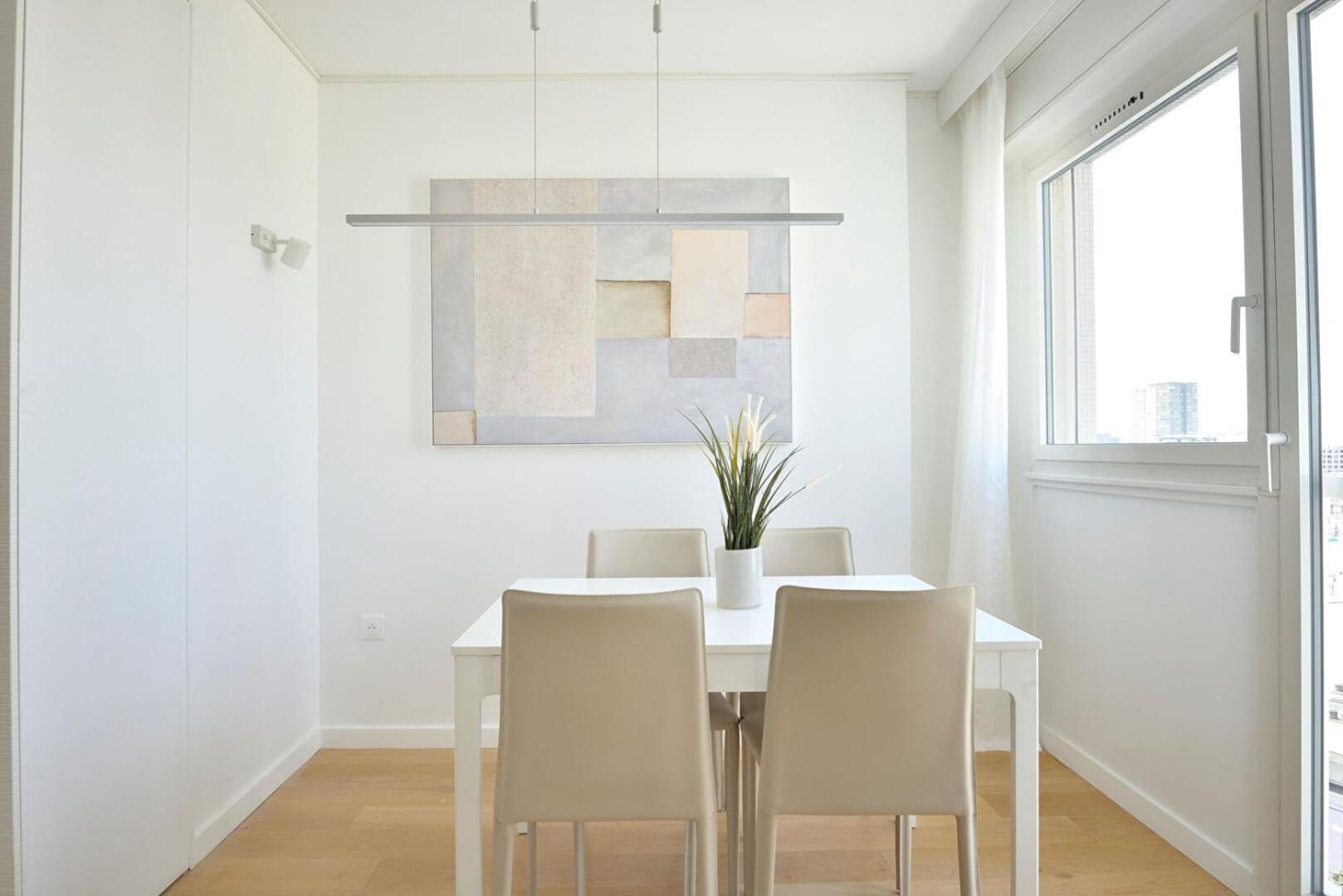 Apartment The Eiffel Tower - A Luxurious With Breathtaking Views Of The Eiffel Tower